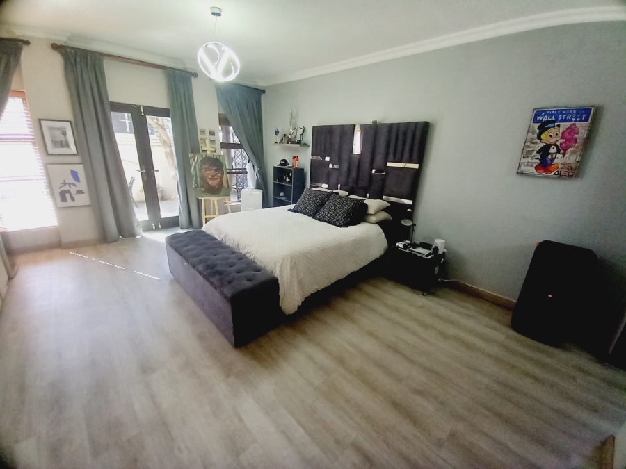 5 Bedroom Property for Sale in Maraldi Estate Free State